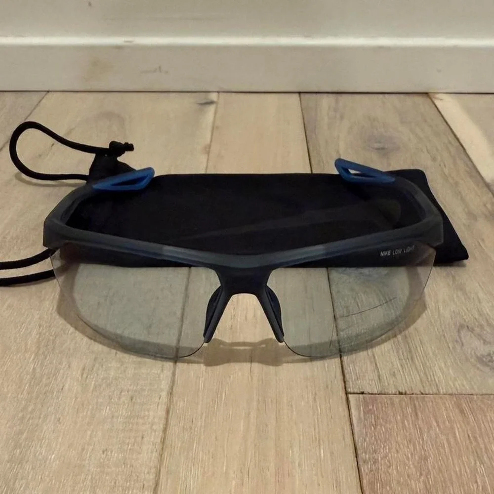 Nike Low Light sunglasses in blue & black